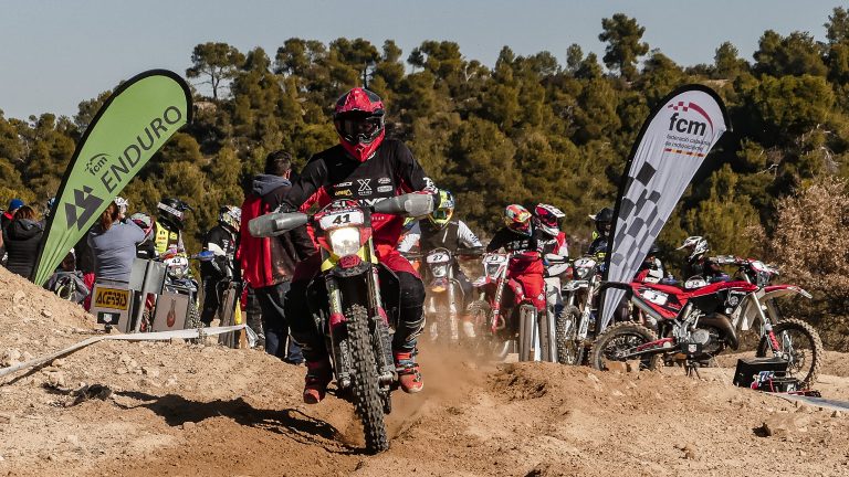 Entrenamiento de "Enduro Simulation" en Moto Valley.